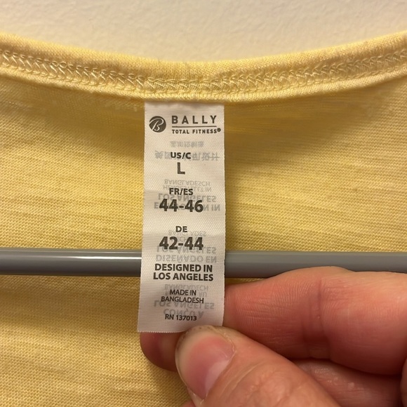 Bally total fitness workout tank top size large - Picture 2 of 9